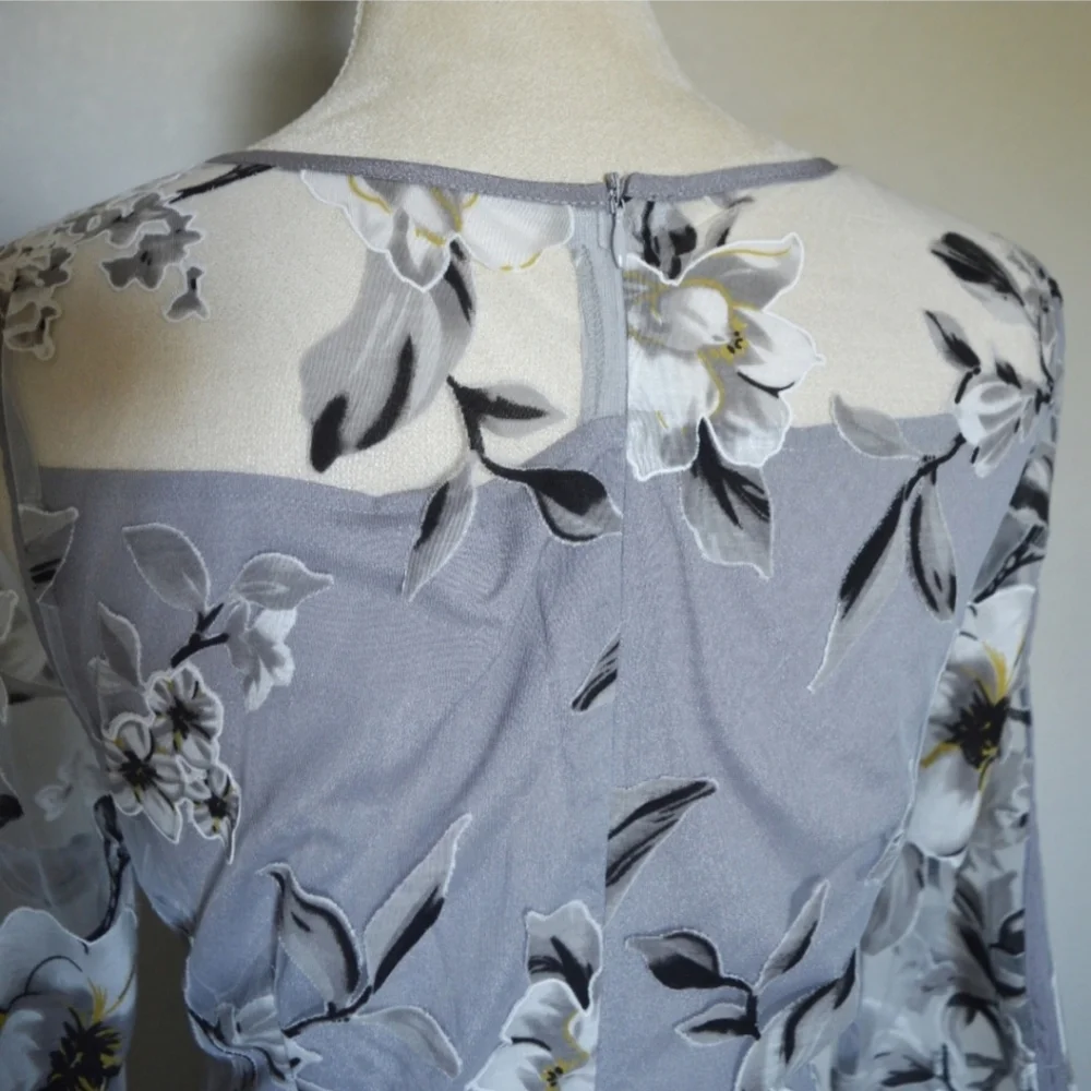 Gray / Black / White Floral Dress Size M - Picture 5 of 7